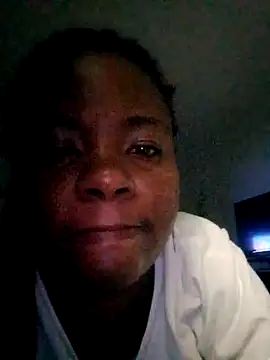 Snapshot of bigtitssxx chatting on October 2025 11:44:02 PM bigtitssxx online show from October 2025 11:44:02 PM