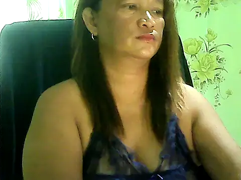 Snapshot of hott_scarlett chatting on December 2025 01:13:02 AM hott scarlett online show from December 2025 01:13:02 AM