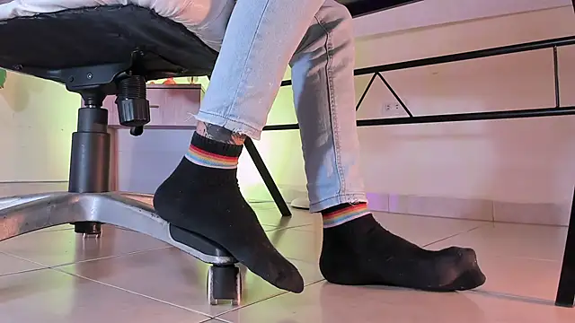 ArchieCollins online show from September 2025 05:12:01 AM