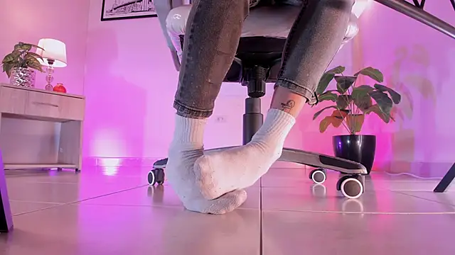 ArchieCollins online show from October 2025 10:23:02 PM