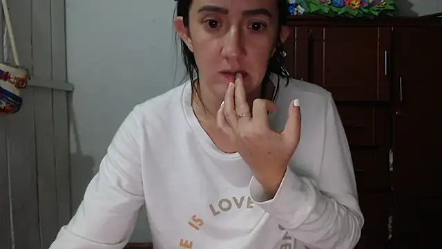 Snapshot of DeepAnal07 chatting on September 2025 10:51:02 AM DeepAnal07 online show from September 2025 10:51:02 AM