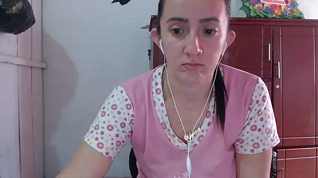 Snapshot of DeepAnal07 chatting on October 2025 04:27:01 PM DeepAnal07 online show from October 2025 04:27:01 PM