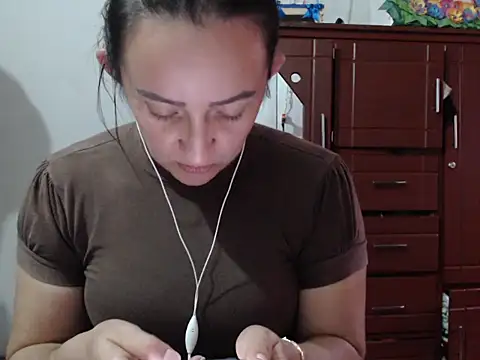 Snapshot of DeepAnal07 chatting on October 2025 09:23:01 PM DeepAnal07 online show from October 2025 09:23:01 PM