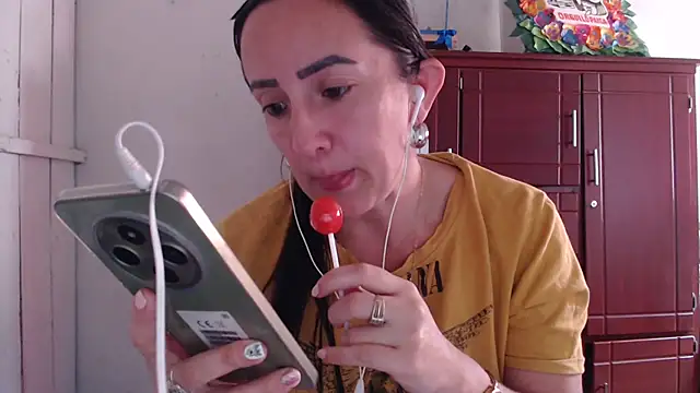 Snapshot of DeepAnal07 chatting on October 2025 08:19:01 PM DeepAnal07 online show from October 2025 08:19:01 PM