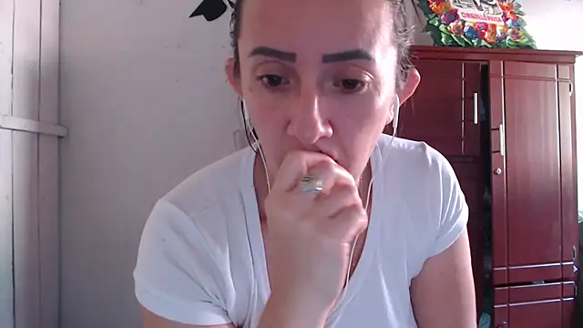 Snapshot of DeepAnal07 chatting on October 2025 09:48:01 PM DeepAnal07 online show from October 2025 09:48:01 PM