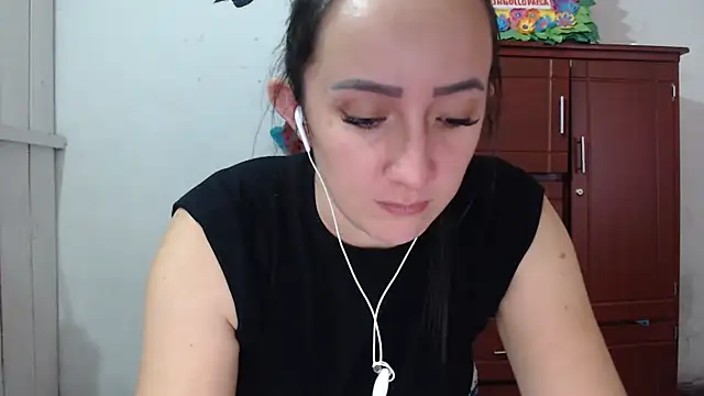 Snapshot of DeepAnal07 chatting on November 2025 05:02:02 PM DeepAnal07 online show from November 2025 05:02:02 PM