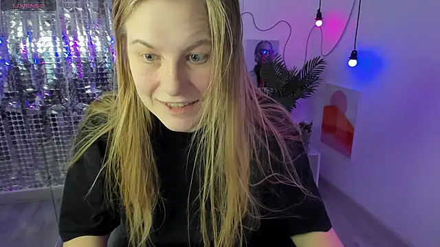 Snapshot of JadeSoft chatting on December 2024 07:53:02 PM JadeSoft online show from December 2024 07:53:02 PM