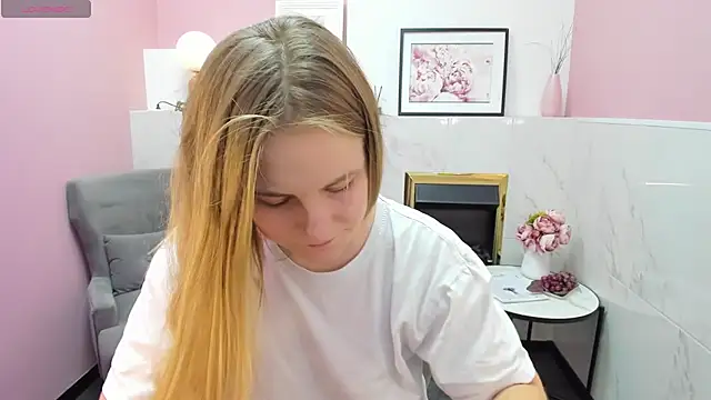 Snapshot of JadeSoft chatting on January 2025 09:12:01 PM JadeSoft online show from January 2025 09:12:01 PM