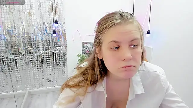 Snapshot of JadeSoft chatting on January 2025 03:23:02 AM JadeSoft online show from January 2025 03:23:02 AM