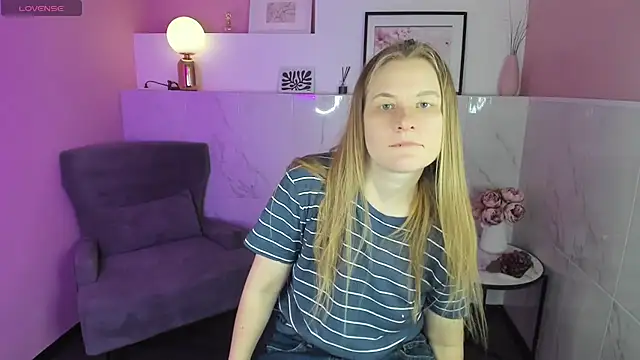 Snapshot of JadeSoft chatting on January 2025 01:32:02 PM JadeSoft online show from January 2025 01:32:02 PM