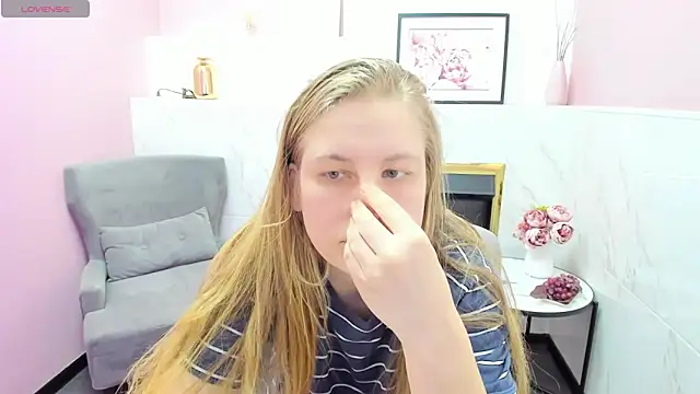 Snapshot of JadeSoft chatting on January 2025 04:36:01 PM JadeSoft online show from January 2025 04:36:01 PM