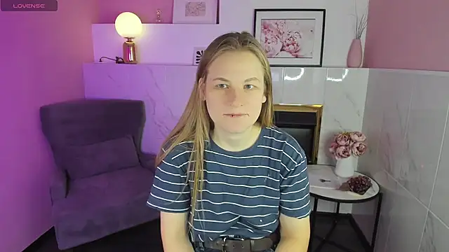 Snapshot of JadeSoft chatting on January 2025 07:38:01 PM JadeSoft online show from January 2025 07:38:01 PM