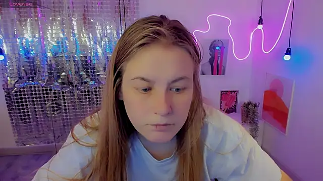 Snapshot of JadeSoft chatting on January 2025 02:41:02 PM JadeSoft online show from January 2025 02:41:02 PM