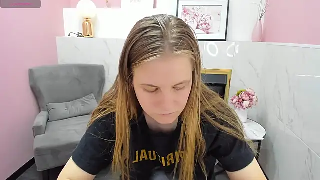 Snapshot of JadeSoft chatting on January 2025 12:26:02 AM JadeSoft online show from January 2025 12:26:02 AM