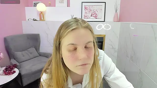 Snapshot of JadeSoft chatting on February 2025 03:34:02 AM JadeSoft online show from February 2025 03:34:02 AM