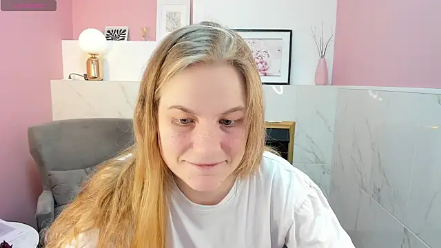 Snapshot of JadeSoft chatting on March 2025 08:53:01 PM JadeSoft online show from March 2025 08:53:01 PM