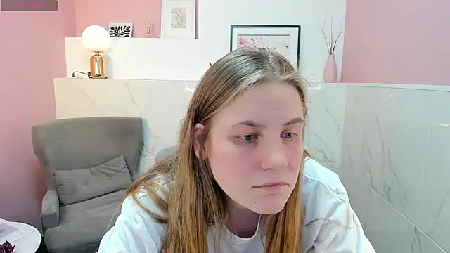 Snapshot of JadeSoft chatting on March 2025 03:24:01 AM JadeSoft online show from March 2025 03:24:01 AM