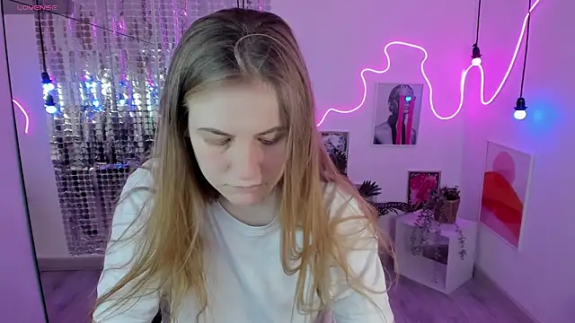 Snapshot of JadeSoft chatting on March 2025 01:48:01 PM JadeSoft online show from March 2025 01:48:01 PM