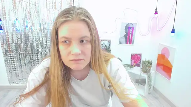 Snapshot of JadeSoft chatting on March 2025 11:34:02 PM JadeSoft online show from March 2025 11:34:02 PM