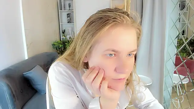 Snapshot of JadeSoft chatting on September 2025 01:57:02 PM JadeSoft online show from September 2025 01:57:02 PM