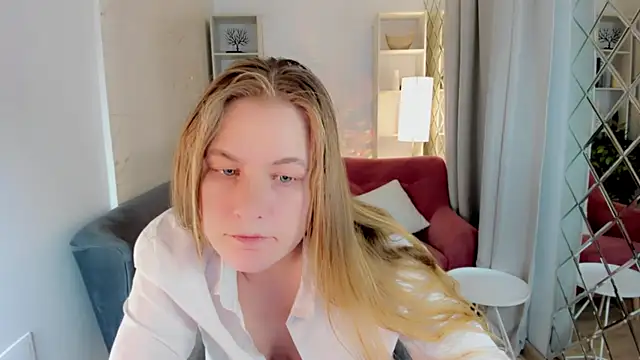 Snapshot of JadeSoft chatting on October 2025 01:31:02 PM JadeSoft online show from October 2025 01:31:02 PM