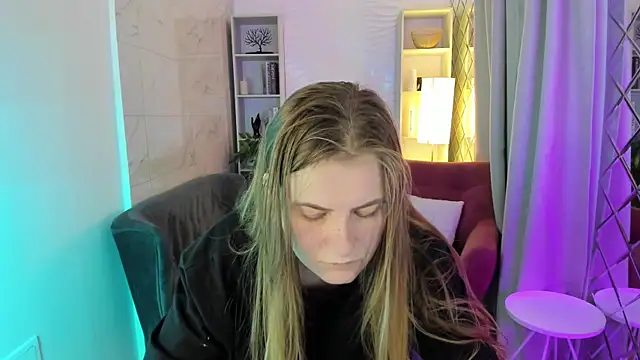 Snapshot of JadeSoft chatting on November 2025 08:38:02 PM JadeSoft online show from November 2025 08:38:02 PM