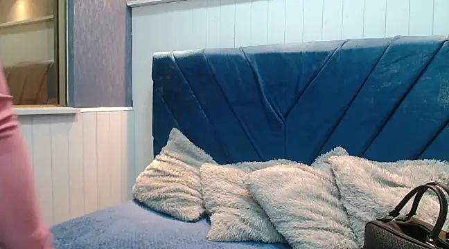 EmilyQueen3x online show from March 2025 07:38:01 PM