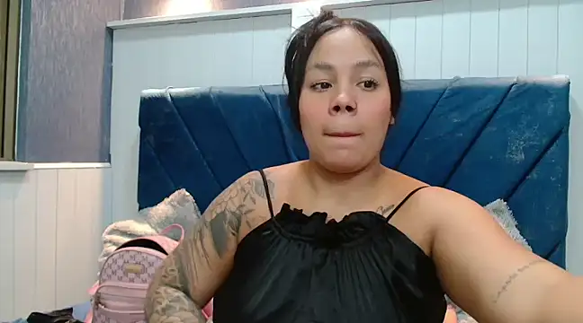 EmilyQueen3x online show from March 2025 02:03:01 PM