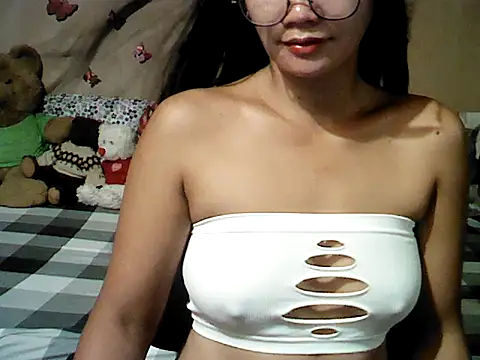 Mia Rein online show from May 2026 02:15:02 PM