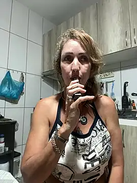 Snapshot of RAIRAsexy chatting on January 2025 04:13:01 AM RAIRAsexy online show from January 2025 04:13:01 AM