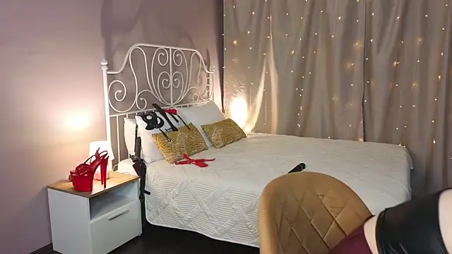 Aleksa Foxy online show from July 2026 12:06:02 AM