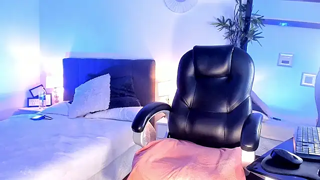 Alicee Levine online show from March 2025 09:02:02 PM