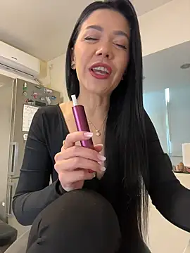 Snapshot of denise_k chatting on March 2026 11:32:01 AM denise k online show from March 2026 11:32:01 AM