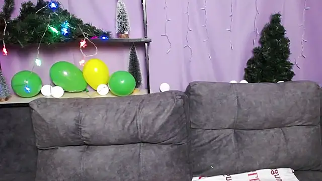 Snapshot of MilaLoona chatting on January 2025 10:20:01 AM MilaLoona online show from January 2025 10:20:01 AM