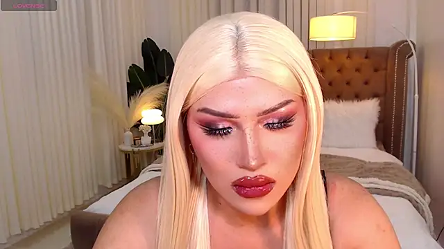 Snapshot of Your_Majesty_Tyra chatting on February 2025 10:19:01 AM Your Majesty Tyra online show from February 2025 10:19:01 AM