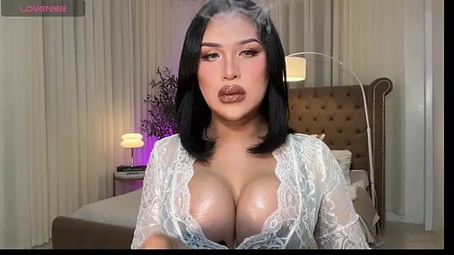 Snapshot of Your_Majesty_Tyra chatting on February 2026 05:37:01 AM Your Majesty Tyra online show from February 2026 05:37:01 AM