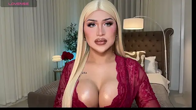 Snapshot of Your_Majesty_Tyra chatting on March 2026 05:21:02 AM Your Majesty Tyra online show from March 2026 05:21:02 AM