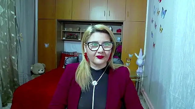 LucilleFenlys online show from January 2025 08:43:02 PM