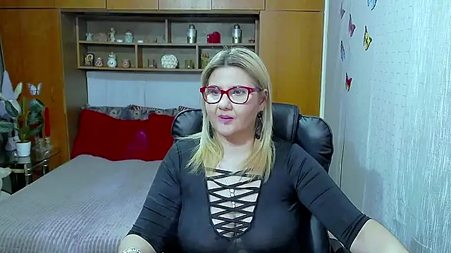 Snapshot of LucilleFenlys chatting on March 2026 07:31:01 PM LucilleFenlys online show from March 2026 07:31:01 PM