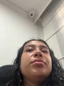 dayra angels online show from October 2025 07:11:01 PM