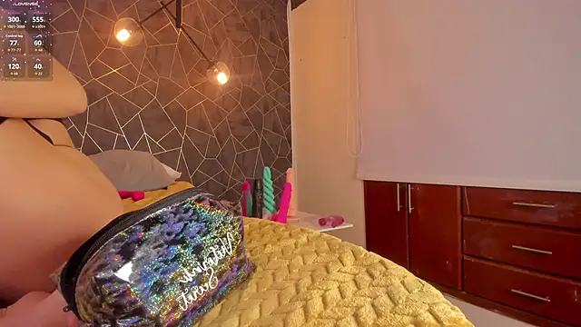 dayra angels online show from October 2025 08:02:02 PM