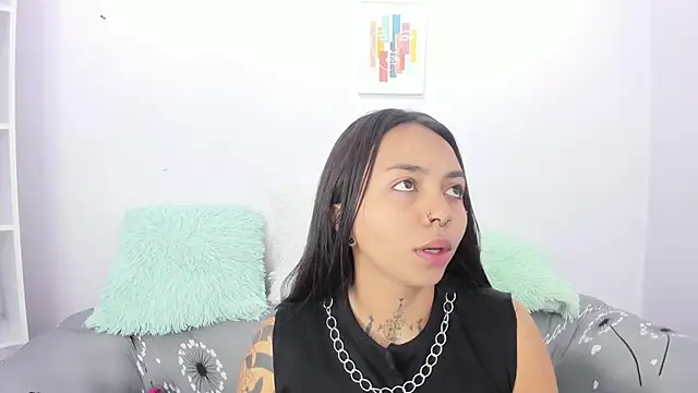 miss soffi  online show from September 2025 12:05:01 PM