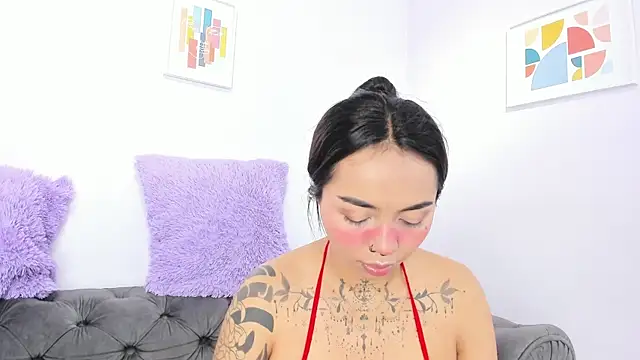 miss soffi  online show from October 2025 12:13:02 PM