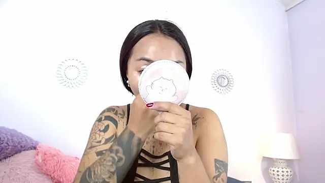 miss soffi  online show from December 2025 12:21:02 PM