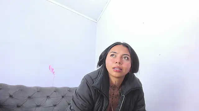 Snapshot of miss_soffi_ chatting on April 2026 06:52:01 PM miss soffi online show from April 2026 06:52:01 PM