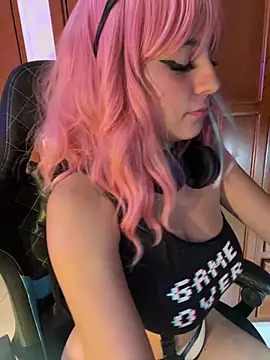 Snapshot of loolla_23 chatting on February 2025 12:27:02 AM loolla 23 online show from February 2025 12:27:02 AM