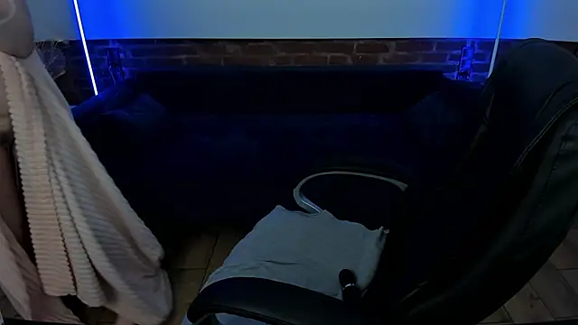 Snapshot of Kamilla_Hot chatting on February 2025 12:58:02 AM Kamilla Hot online show from February 2025 12:58:02 AM