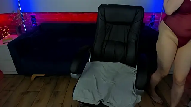 Snapshot of Kamilla_Hot chatting on March 2025 04:08:02 AM Kamilla Hot online show from March 2025 04:08:02 AM