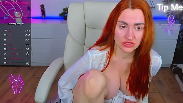 Snapshot of Kamilla_Hot chatting on November 2025 07:10:01 AM Kamilla Hot online show from November 2025 07:10:01 AM