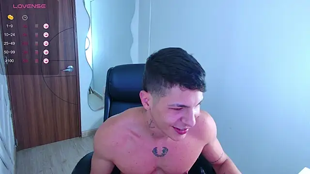 Snapshot of harrisoncuper chatting on March 2026 09:42:01 PM harrisoncuper online show from March 2026 09:42:01 PM